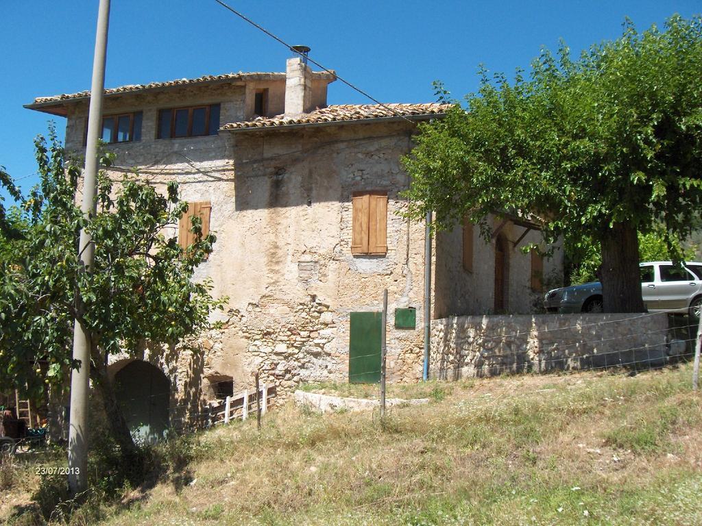 Agriturismo Il Palazzetto Apartment Campello sul Clitunno Luaran gambar