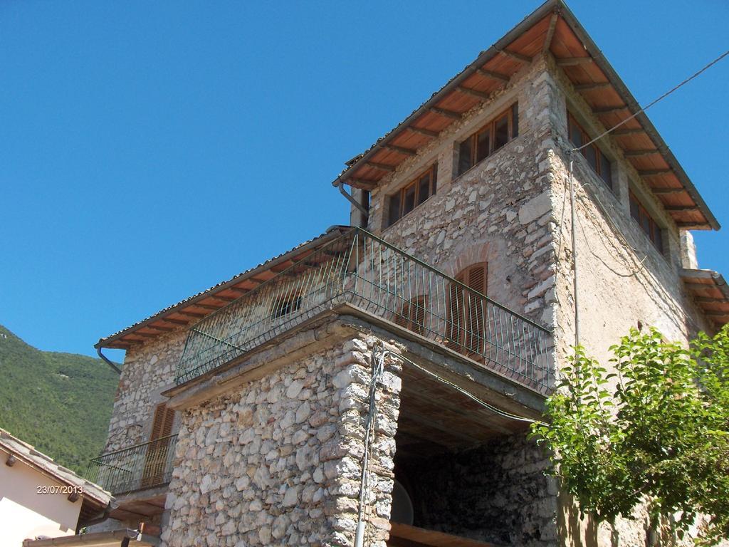 Agriturismo Il Palazzetto Apartment Campello sul Clitunno Luaran gambar